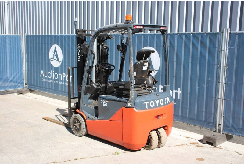 Toyota 8FBEK18T - Chariot élévateur électrique: photos 3 Toyota 8FBEK18T - Chariot élévateur électrique: photos 3