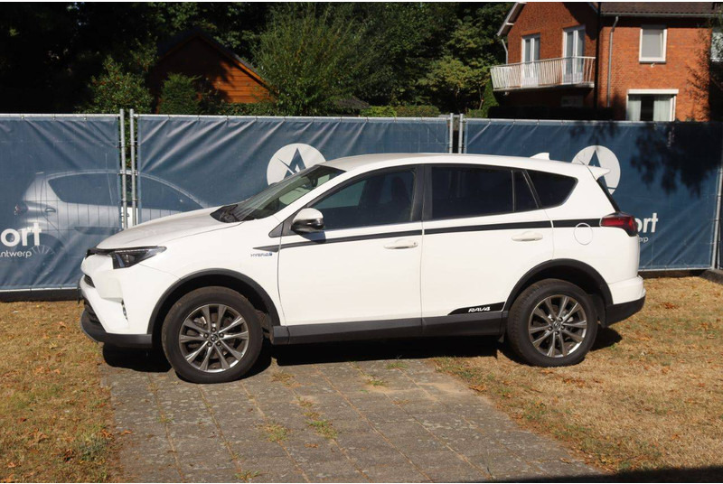 Toyota RAV4 - SUV: photos 1 Toyota RAV4 - SUV: photos 1