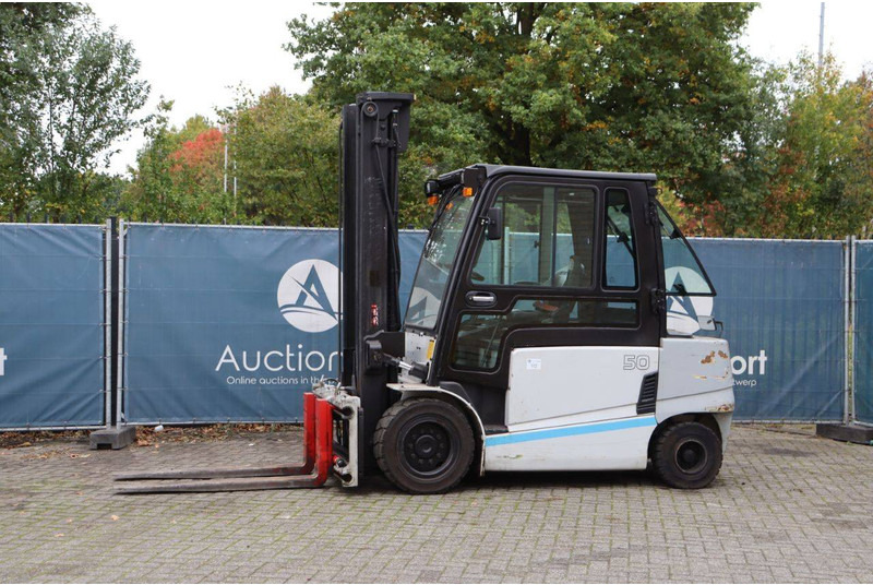 UniCarriers HX 50 - Chariot élévateur électrique: photos 1 UniCarriers HX 50 - Chariot élévateur électrique: photos 1