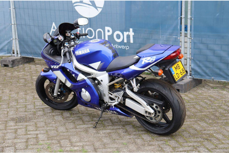 Yamaha YZF-R6 - Motocyclette: photos 3 Yamaha YZF-R6 - Motocyclette: photos 3