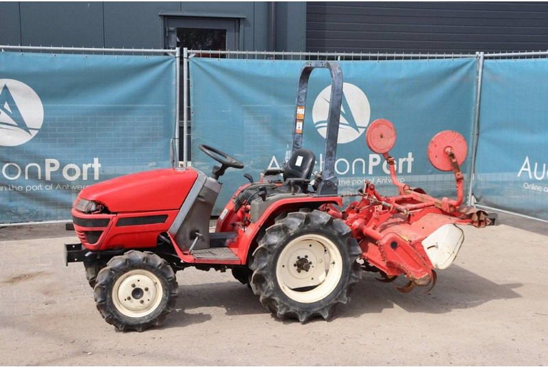 Yanmar - Tracteur agricole: photos 1 Yanmar - Tracteur agricole: photos 1