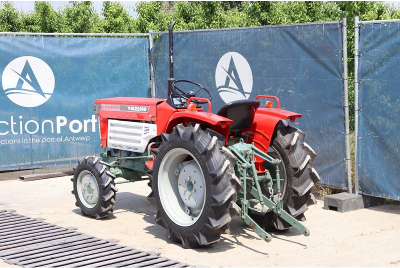 Yanmar YM2210D - Tracteur agricole: photos 3 Yanmar YM2210D - Tracteur agricole: photos 3