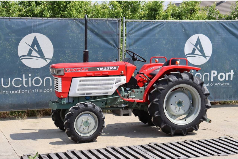 Yanmar YM2210D - Tracteur agricole: photos 1 Yanmar YM2210D - Tracteur agricole: photos 1