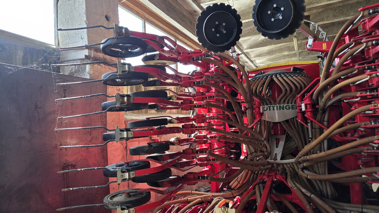 Combiné de semis PÖTTINGER Terrasem C6 Artis: photos 22 Combiné de semis PÖTTINGER Terrasem C6 Artis: photos 22