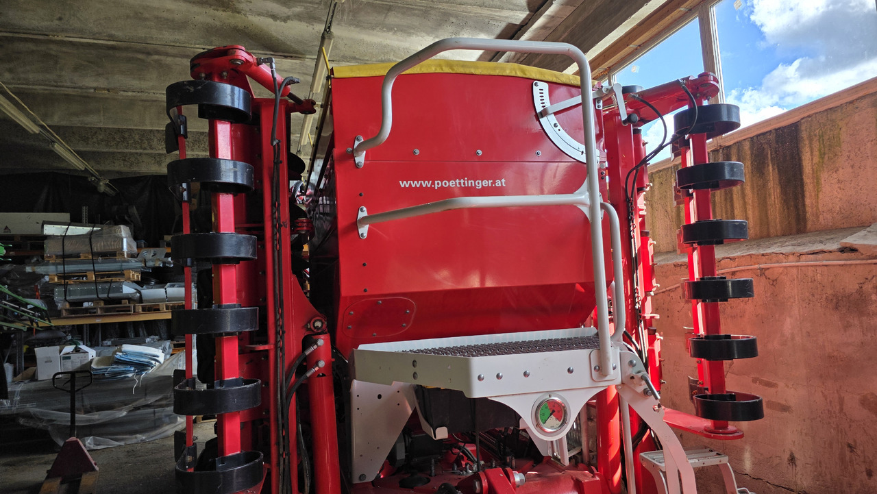 Combiné de semis PÖTTINGER Terrasem C6 Artis: photos 10 Combiné de semis PÖTTINGER Terrasem C6 Artis: photos 10