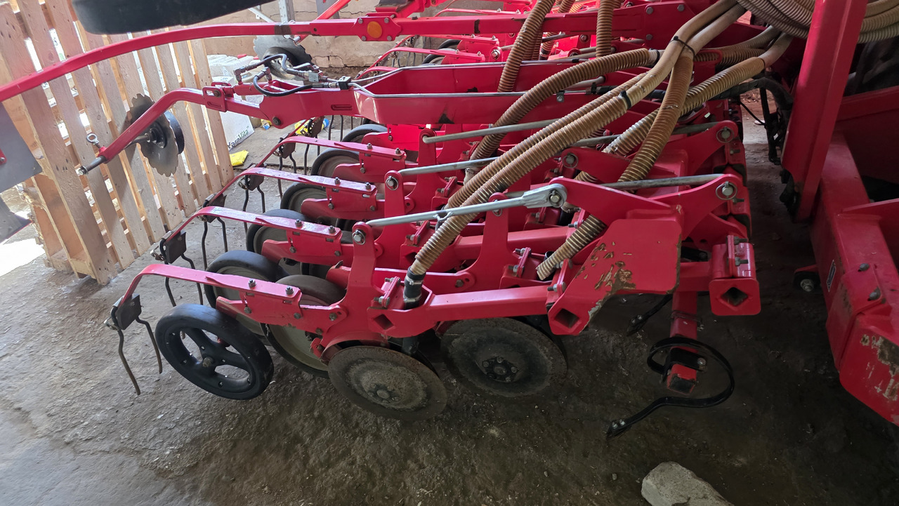 Combiné de semis PÖTTINGER Terrasem C6 Artis: photos 15 Combiné de semis PÖTTINGER Terrasem C6 Artis: photos 15