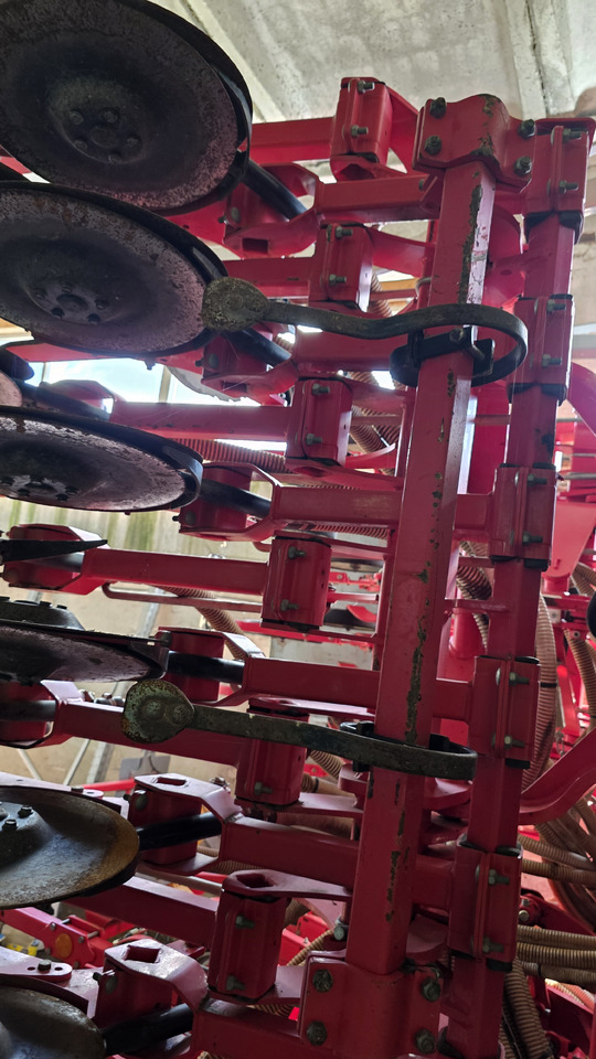 Combiné de semis PÖTTINGER Terrasem C6 Artis: photos 26 Combiné de semis PÖTTINGER Terrasem C6 Artis: photos 26