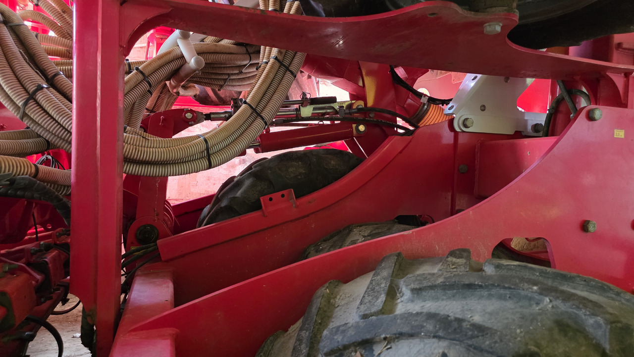 Combiné de semis PÖTTINGER Terrasem C6 Artis: photos 29 Combiné de semis PÖTTINGER Terrasem C6 Artis: photos 29