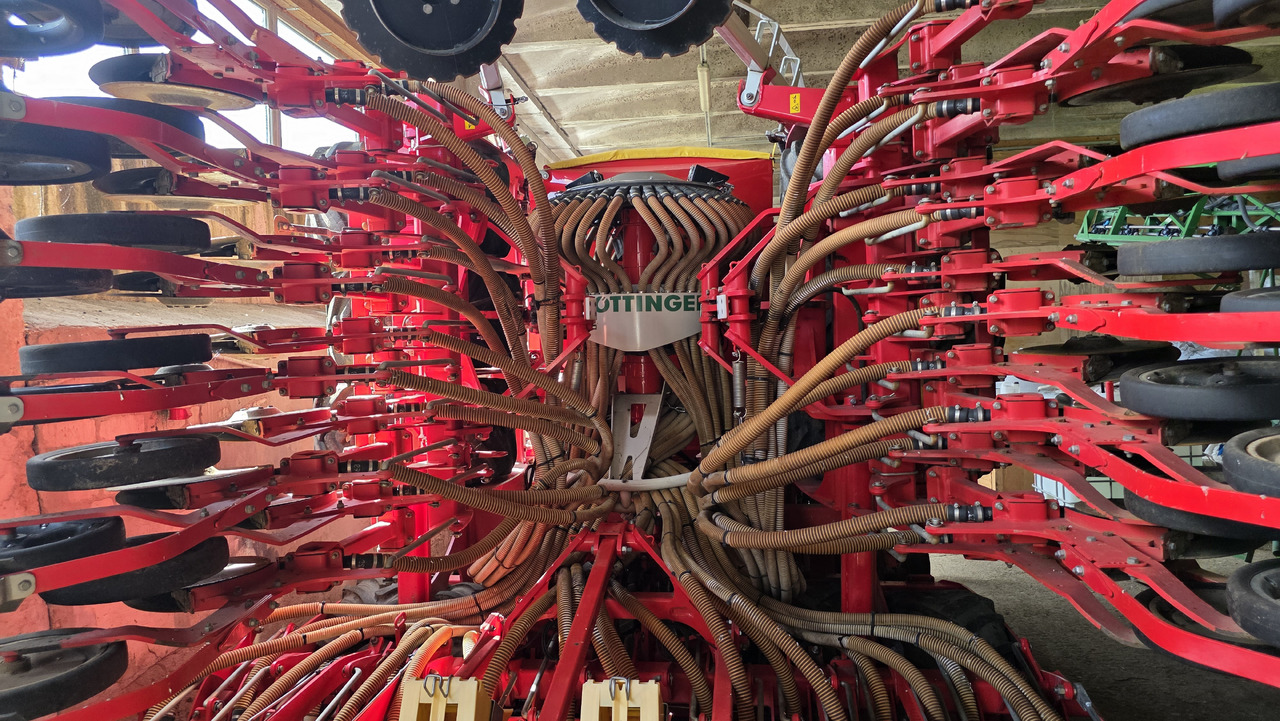 Combiné de semis PÖTTINGER Terrasem C6 Artis: photos 17 Combiné de semis PÖTTINGER Terrasem C6 Artis: photos 17