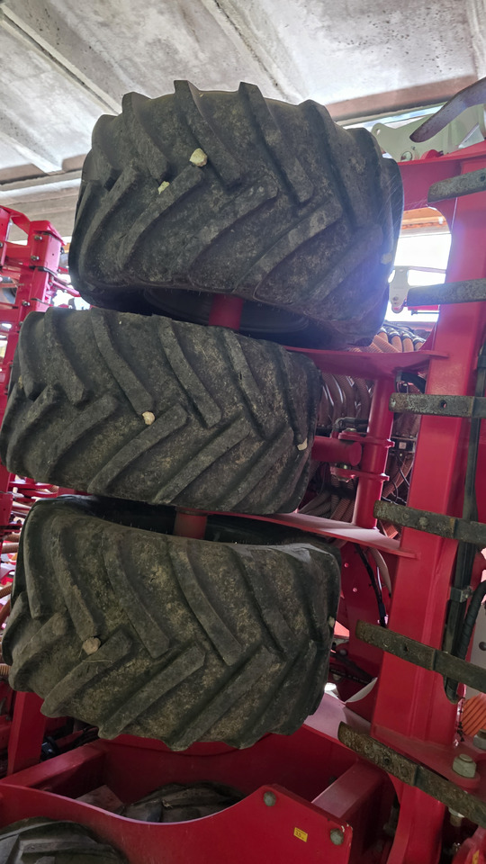 Combiné de semis PÖTTINGER Terrasem C6 Artis: photos 13 Combiné de semis PÖTTINGER Terrasem C6 Artis: photos 13