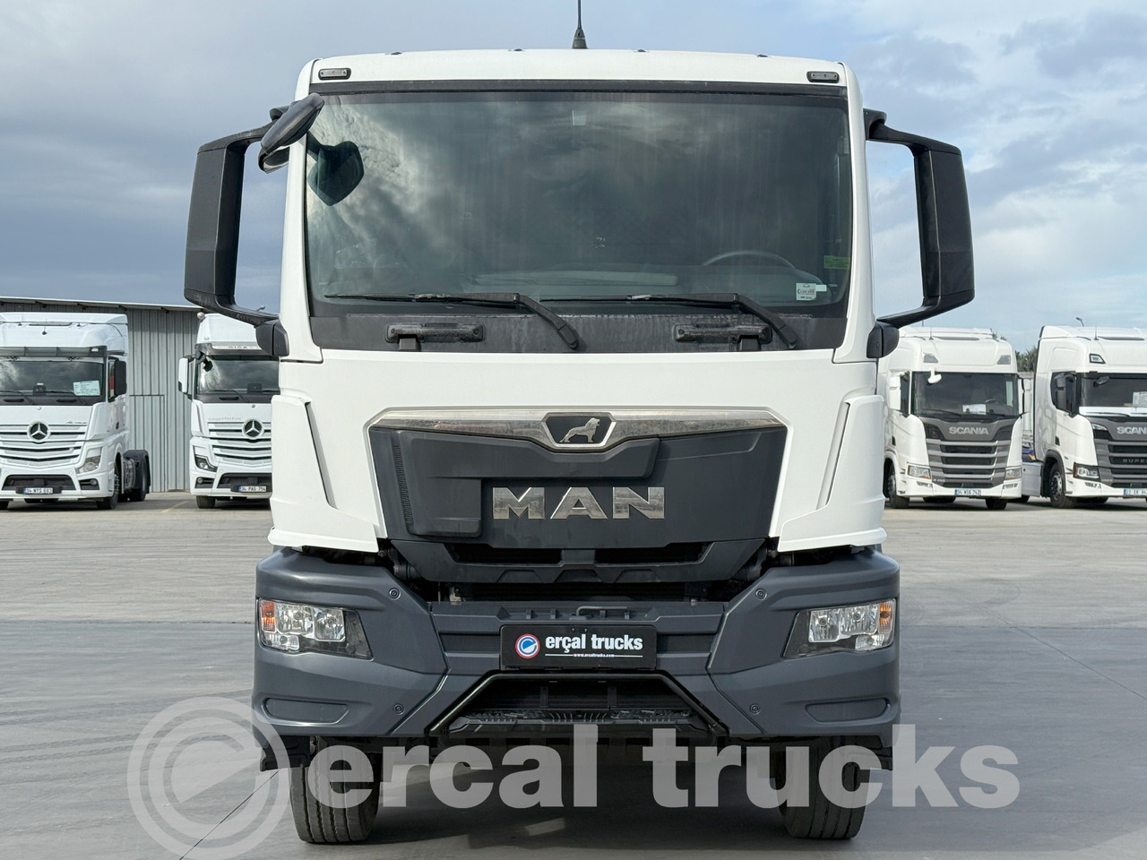 MAN 2024 TGS 41.440 /AUTO -AC-8X4 EURO 6 CONCRETE MIXER - Camion malaxeur: photos 2 MAN 2024 TGS 41.440 /AUTO -AC-8X4 EURO 6 CONCRETE MIXER - Camion malaxeur: photos 2