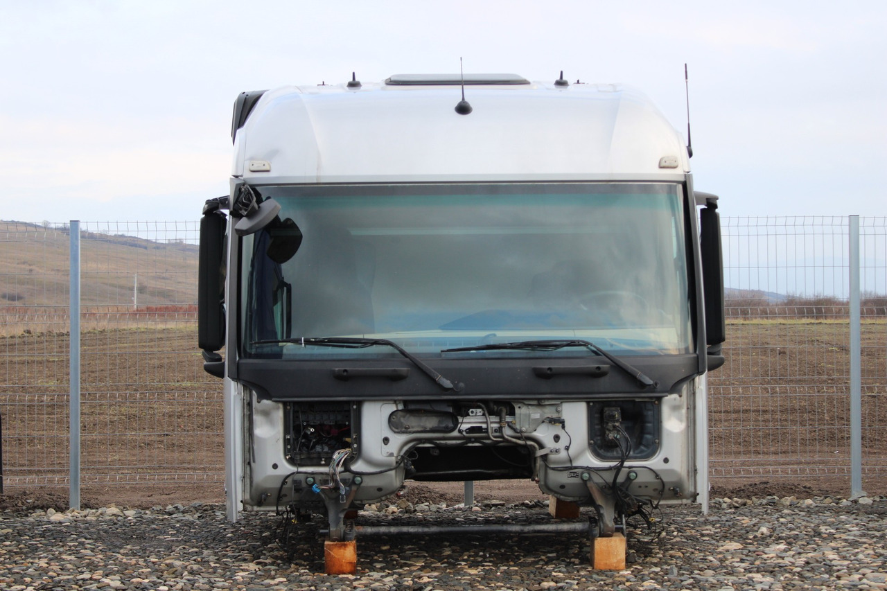 CABINA MERCEDES ACTROS MP4 STREAMSPACE 2.5 - Cabine pour Camion: photos 1 CABINA MERCEDES ACTROS MP4 STREAMSPACE 2.5 - Cabine pour Camion: photos 1