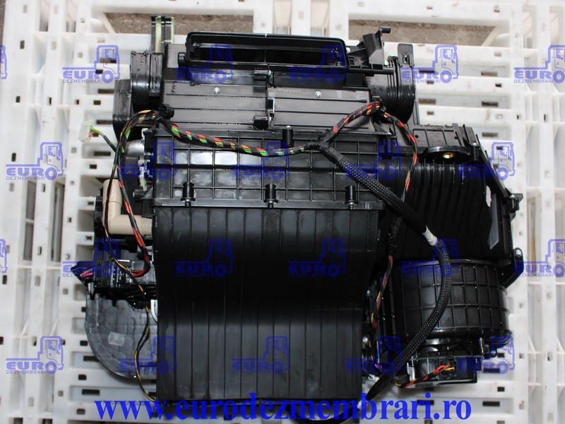CARCASA SISTEM CLIMATIZARE MERCEDES ACTROS MP4 A9608305560 - Pièce de climatisation pour Camion: photos 2 CARCASA SISTEM CLIMATIZARE MERCEDES ACTROS MP4 A9608305560 - Pièce de climatisation pour Camion: photos 2