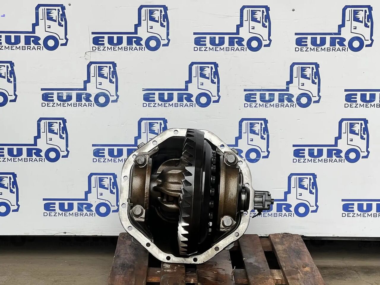 DIFERENTIAL MERCEDES HL8 R=41:8 R=5.125 - Différentiel pour Camion: photos 2 DIFERENTIAL MERCEDES HL8 R=41:8 R=5.125 - Différentiel pour Camion: photos 2