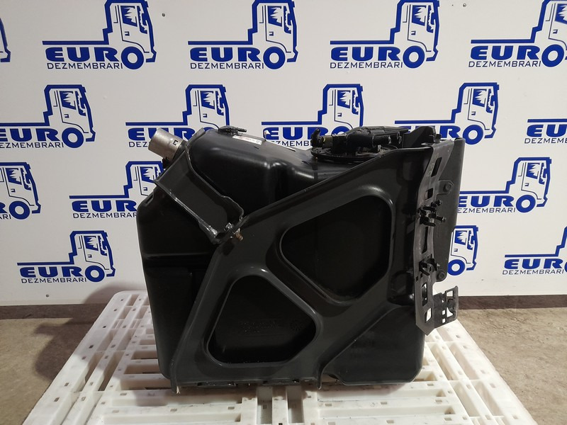 REZERVOR ADBLUE MERCEDES ACTROS MP4 A9604700815 - AdBlue réservoir pour Camion: photos 1 REZERVOR ADBLUE MERCEDES ACTROS MP4 A9604700815 - AdBlue réservoir pour Camion: photos 1