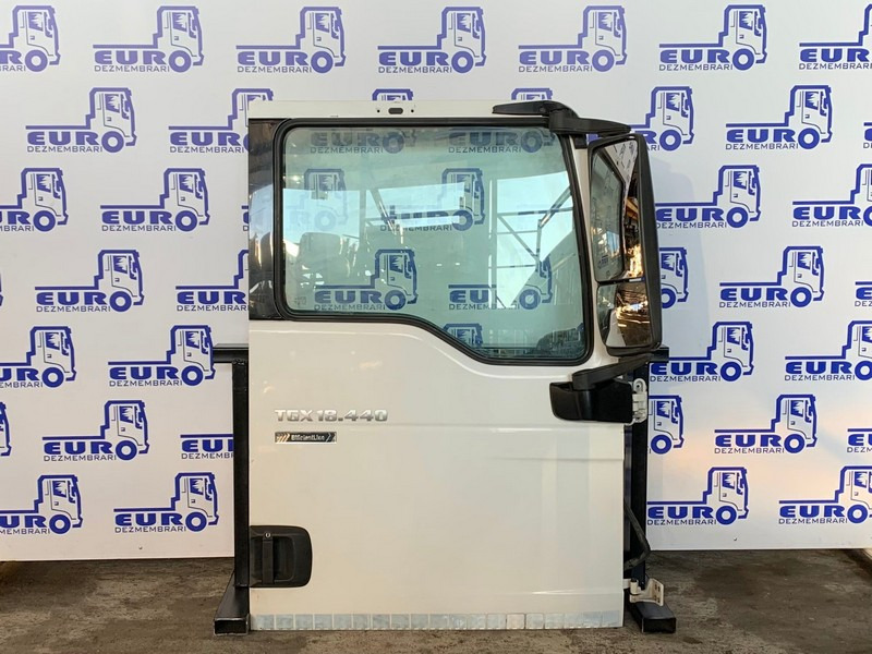 USA DREAPTA MAN TGX - Portière et pièces pour Camion: photos 1 USA DREAPTA MAN TGX - Portière et pièces pour Camion: photos 1