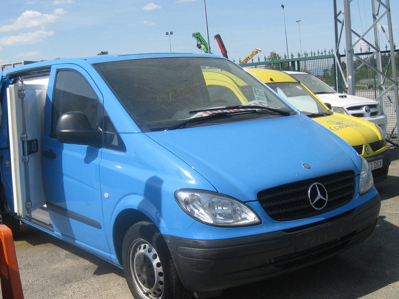 FURGONETA FRIGORIFICA MERCEDES VITO111 CDI - Utilitaire frigorifique: photos 2 FURGONETA FRIGORIFICA MERCEDES VITO111 CDI - Utilitaire frigorifique: photos 2