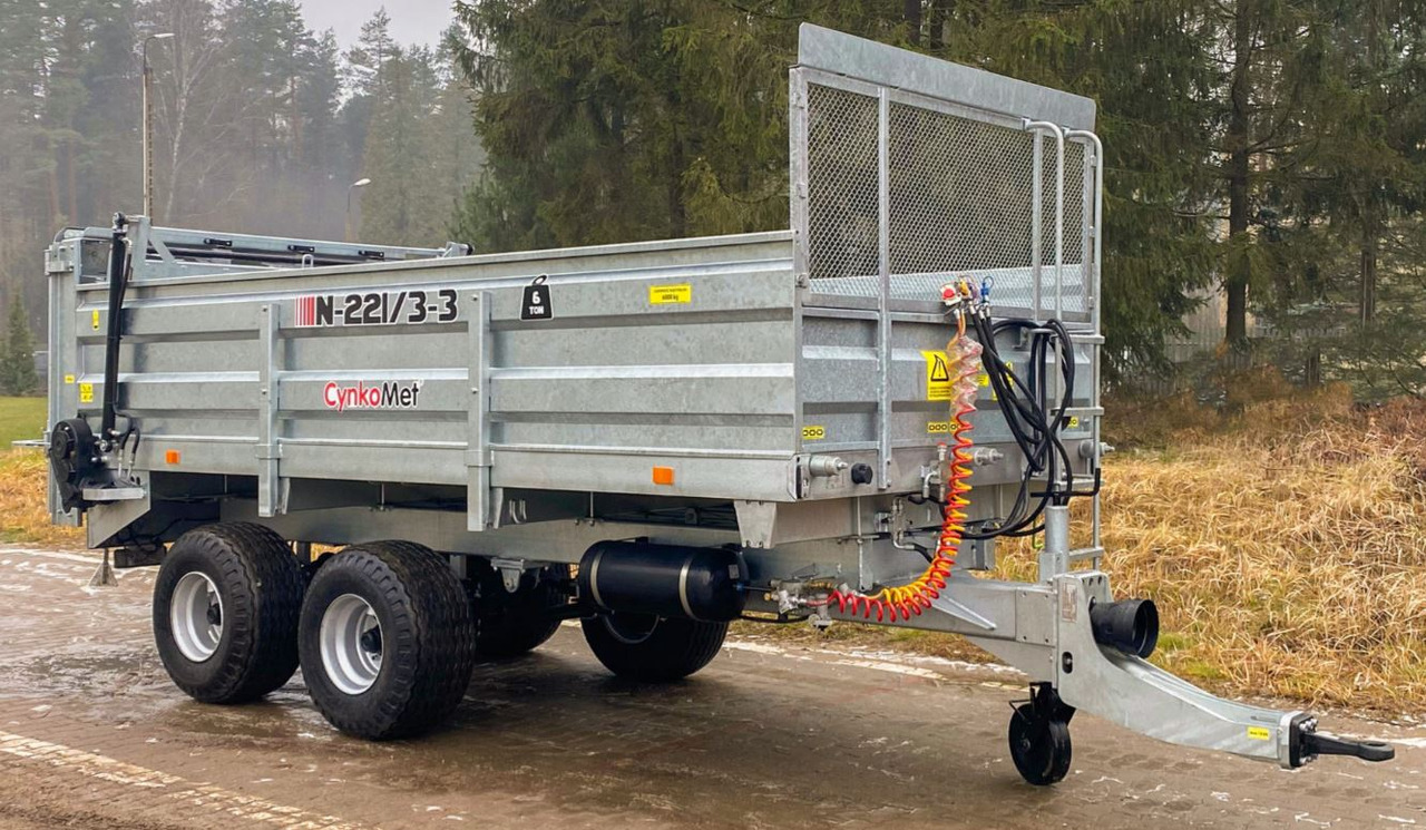 Rozrzutnik 6 T / MANURE SPREADER / MISTSTREUER / Распределитель 6 T - Epandeur à fumier: photos 1 Rozrzutnik 6 T / MANURE SPREADER / MISTSTREUER / Распределитель 6 T - Epandeur à fumier: photos 1