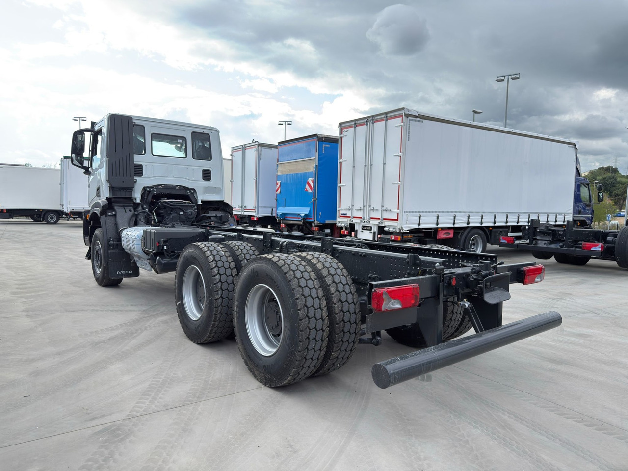 IVECO AD380T46 6x4 E6 (Chassis) - Châssis cabine: photos 5 IVECO AD380T46 6x4 E6 (Chassis) - Châssis cabine: photos 5