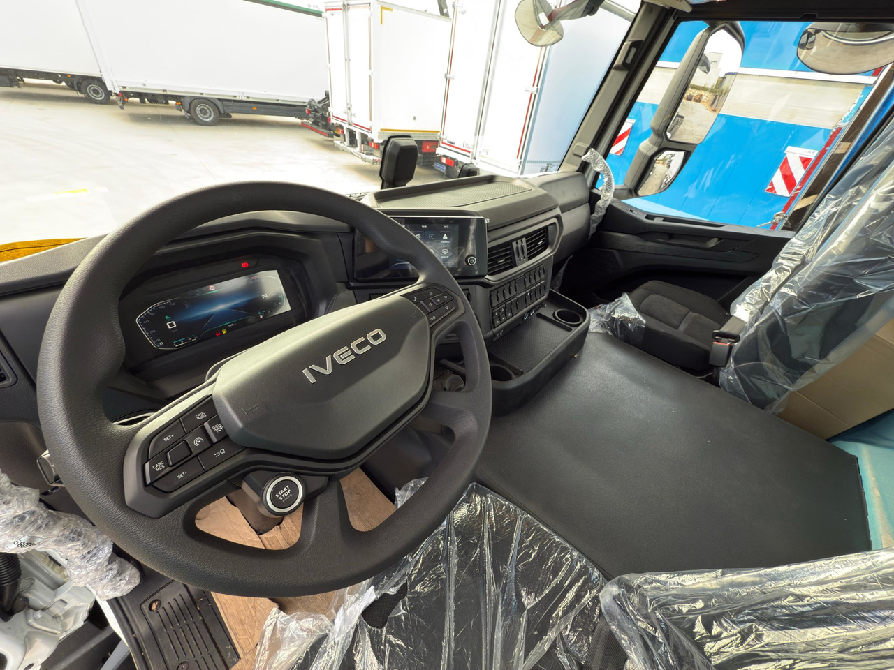 Crédit-bail de  IVECO AD410T50 T-WAY 8x4 E6 (Chassis) IVECO AD410T50 T-WAY 8x4 E6 (Chassis): photos 6