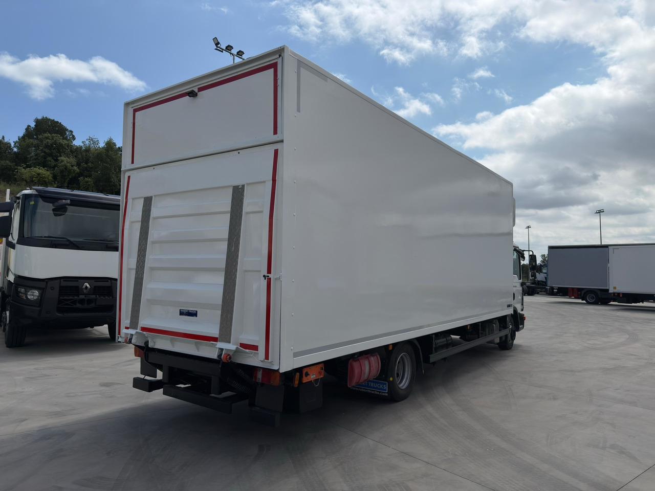 MAN 12.220 BL TGL E6 (VAN) - Camion fourgon: photos 3 MAN 12.220 BL TGL E6 (VAN) - Camion fourgon: photos 3