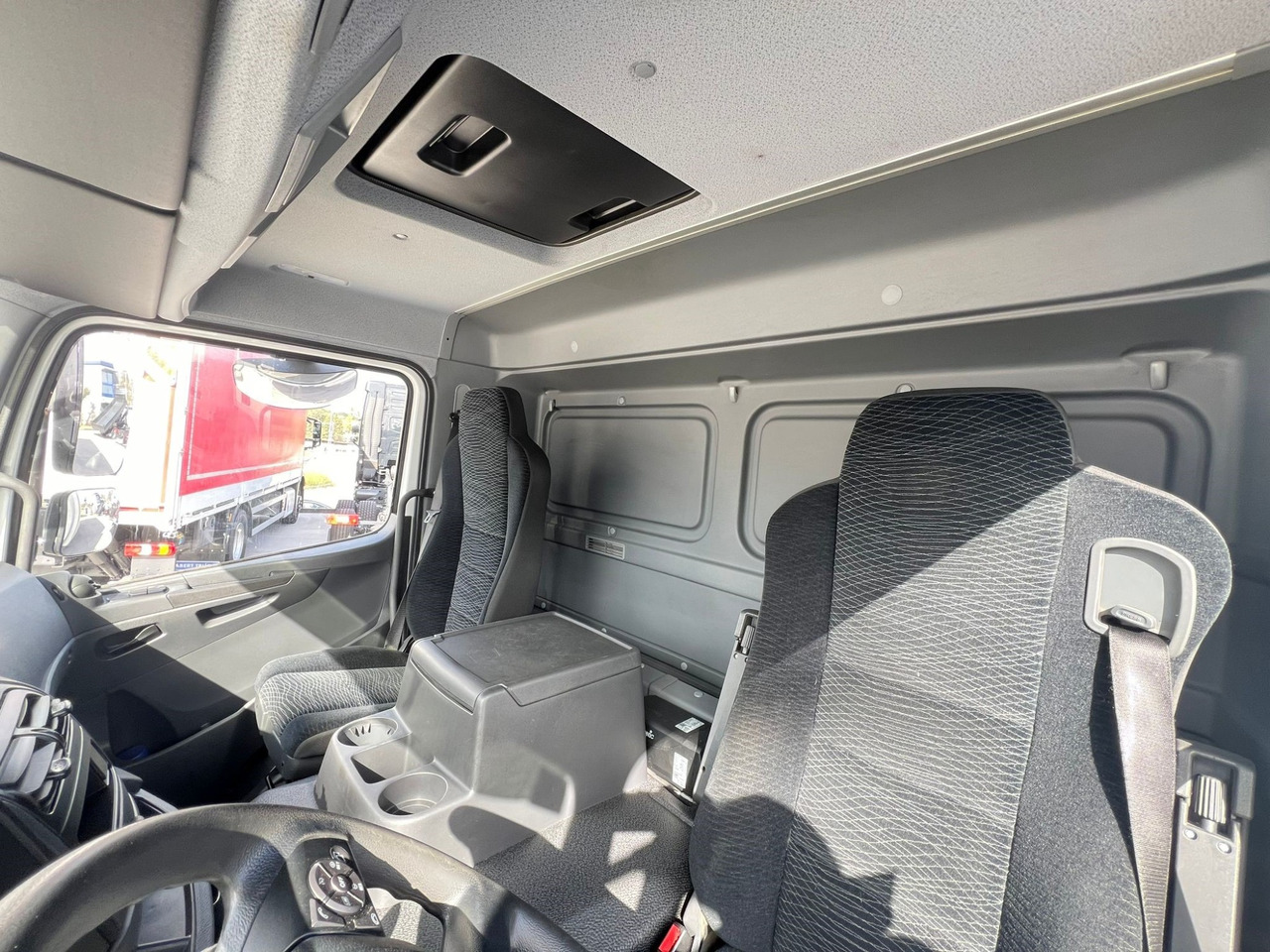 Camion à rideaux coulissants MERCEDES BENZ 15.30L Atego E6 (Semitauliner): photos 6