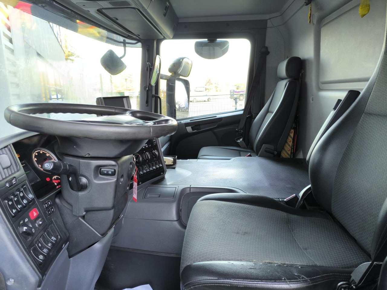 Châssis cabine SCANIA P 250 DB4x2MLB: photos 14