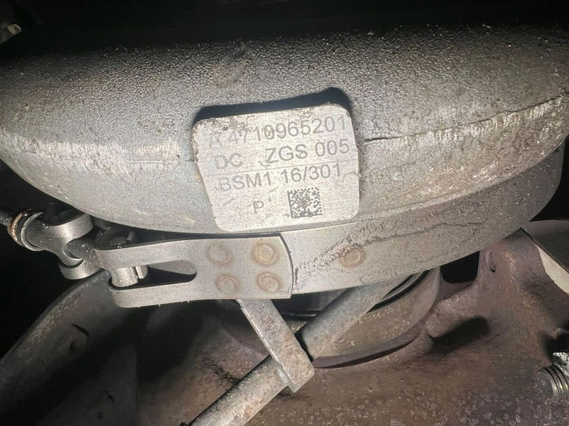 Mercedes-Benz - Turbocompresseur: photos 3 Mercedes-Benz - Turbocompresseur: photos 3