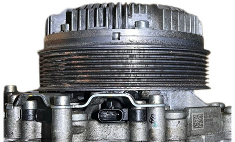 Mercedes-Benz MP5 - Pompe à liquide de refroidissement: photos 3 Mercedes-Benz MP5 - Pompe à liquide de refroidissement: photos 3