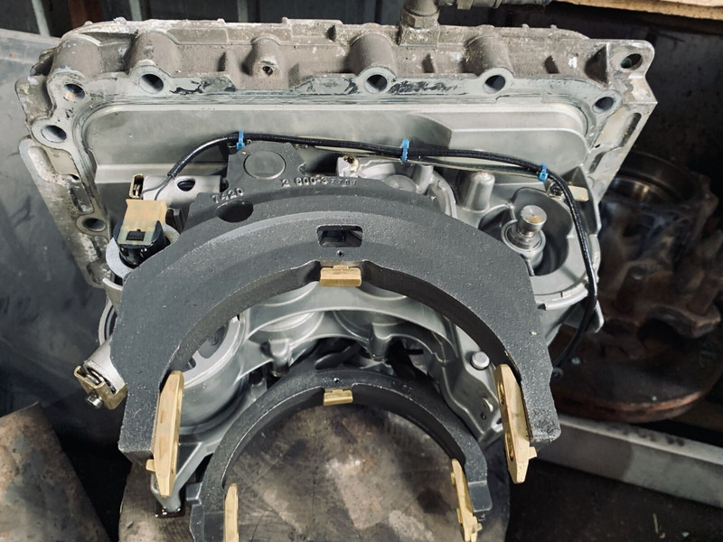 Volvo FH - Boîte de vitesse: photos 2 Volvo FH - Boîte de vitesse: photos 2