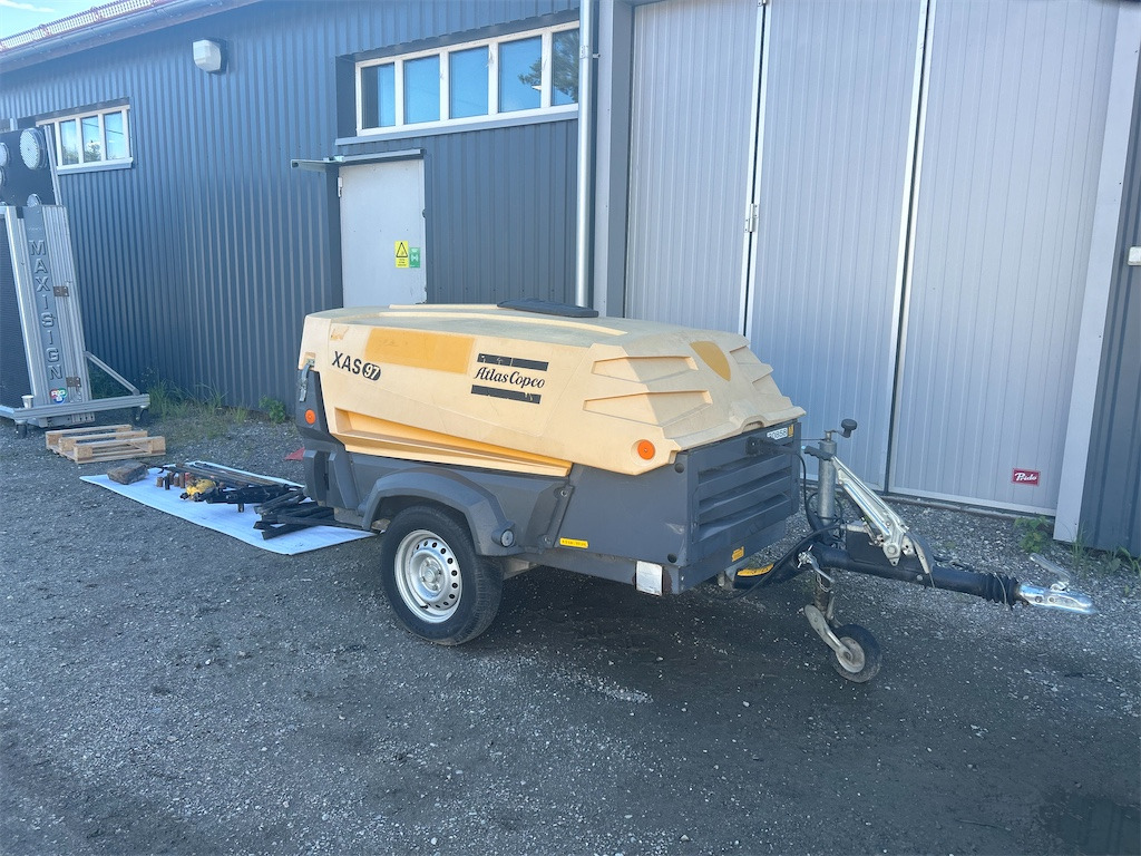 ATLAS COPCO XAS97DD PE samt borrningskit - Compresseur d'air: photos 2 ATLAS COPCO XAS97DD PE samt borrningskit - Compresseur d'air: photos 2