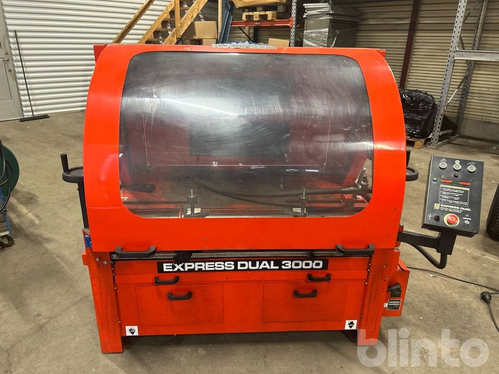 Bernhard Express Dual 3000 EU - Machine-outil: photos 2 Bernhard Express Dual 3000 EU - Machine-outil: photos 2
