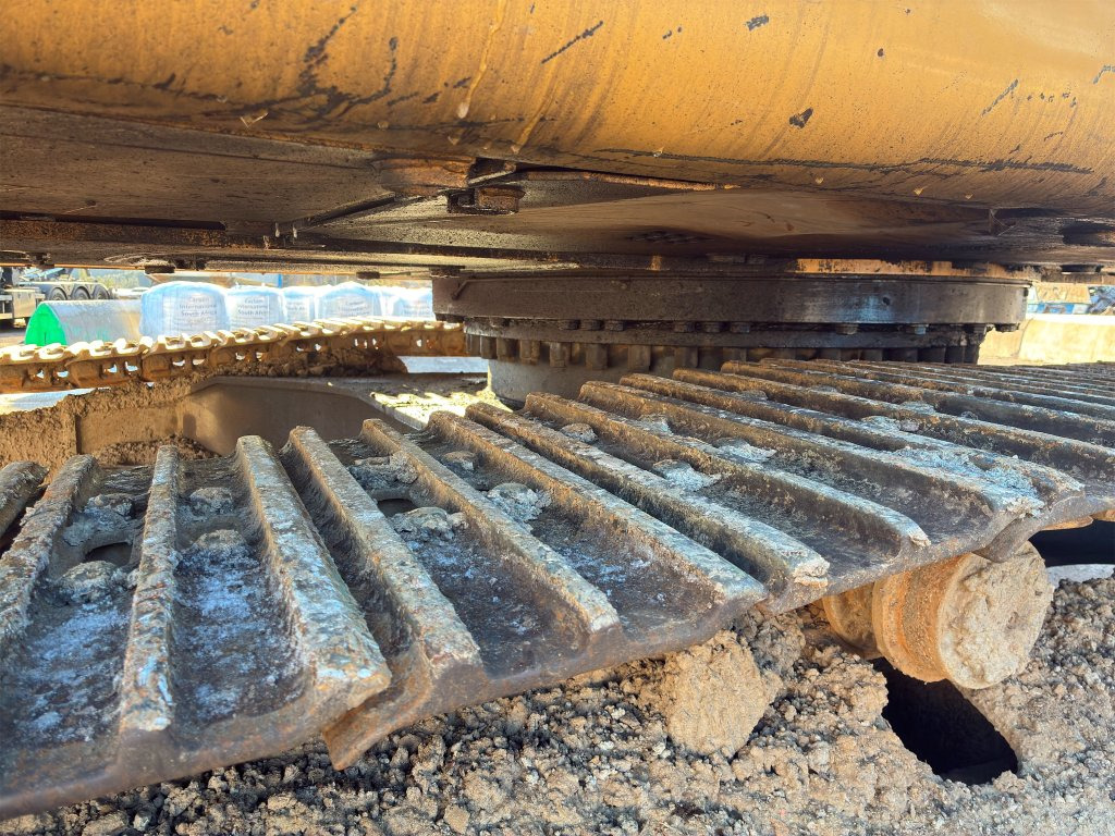 Pelle sur chenille Caterpillar 329EL: photos 38