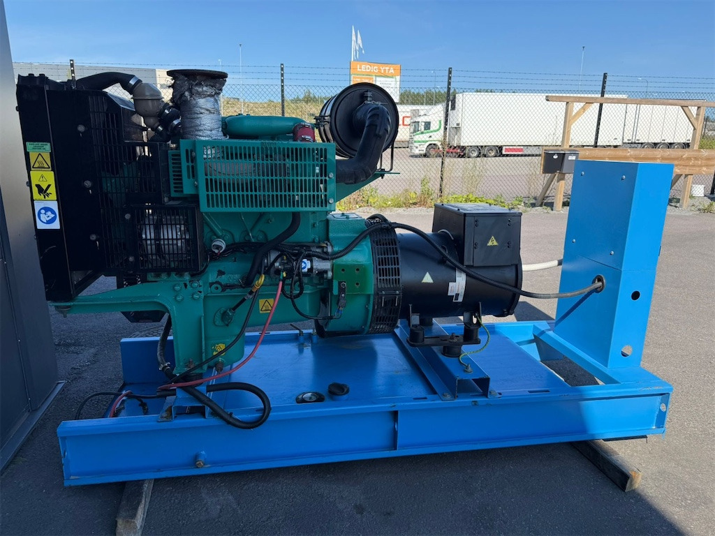Cummins 50kvA - Groupe électrogène: photos 1 Cummins 50kvA - Groupe électrogène: photos 1