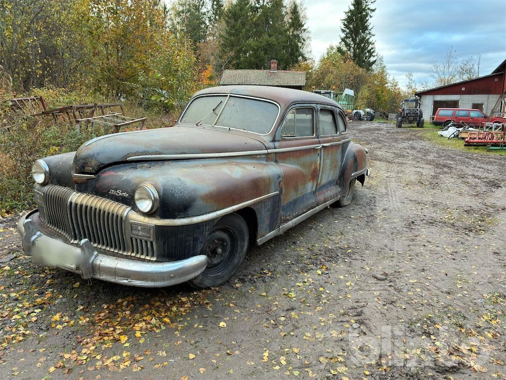 DE SOTO CUSTOM SEDAN renoveringsobjekt - Voiture: photos 1 DE SOTO CUSTOM SEDAN renoveringsobjekt - Voiture: photos 1