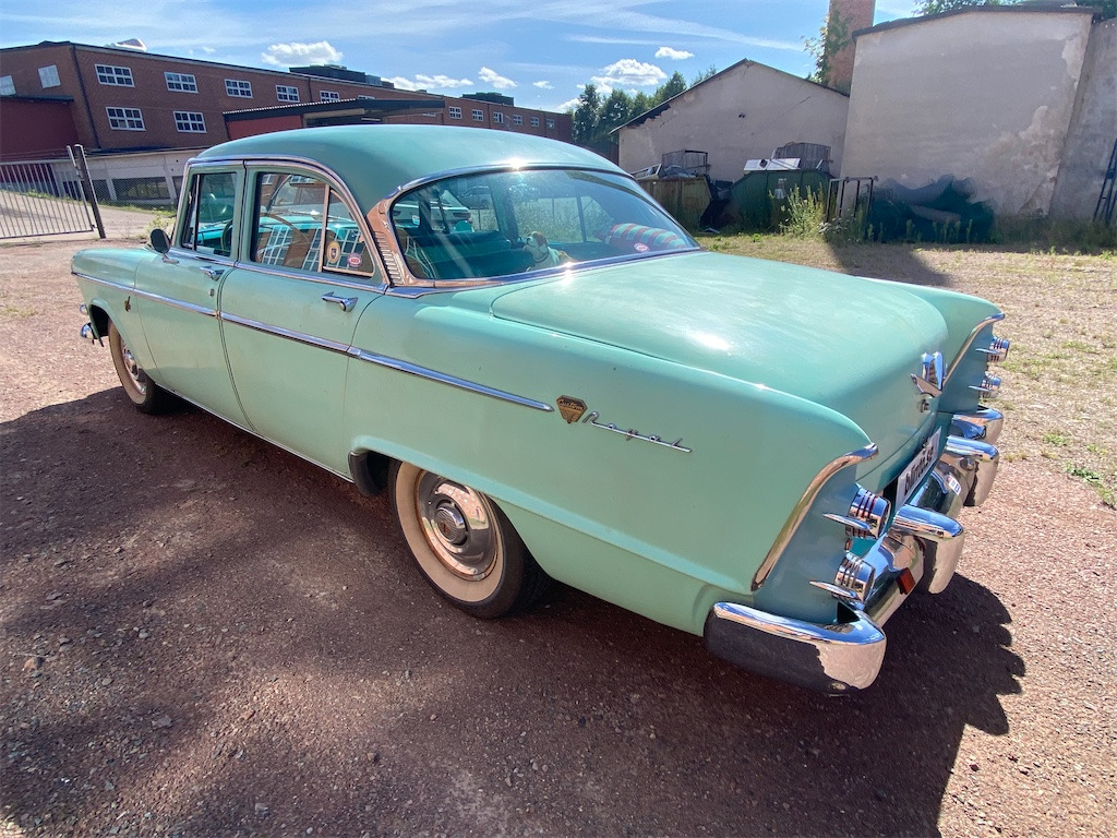 DODGE CUSTOM ROYAL - Voiture: photos 3 DODGE CUSTOM ROYAL - Voiture: photos 3