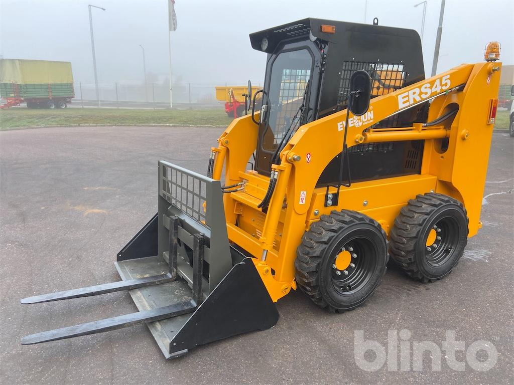 Everun ERS 45 - Mini chargeuse: photos 1 Everun ERS 45 - Mini chargeuse: photos 1