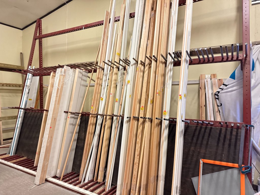 Fegens Hyvleri AB - Matériel de chantier: photos 2 Fegens Hyvleri AB - Matériel de chantier: photos 2