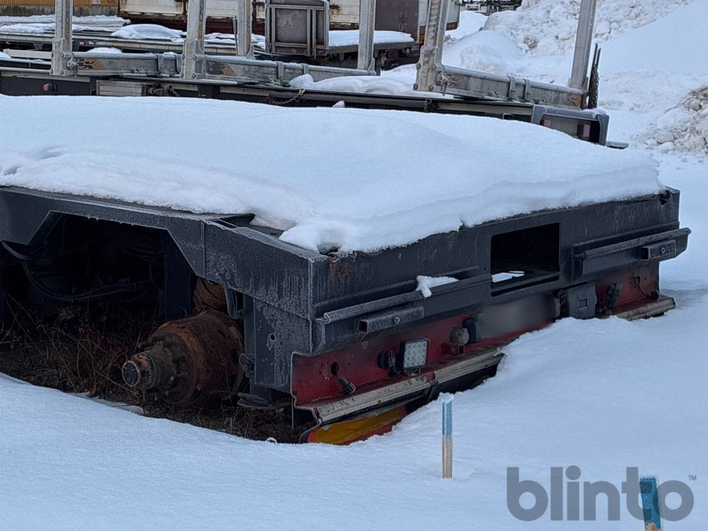 GOLDHOFER STZ-L 4-44/80 - Semi-remorque plateau: photos 4 GOLDHOFER STZ-L 4-44/80 - Semi-remorque plateau: photos 4