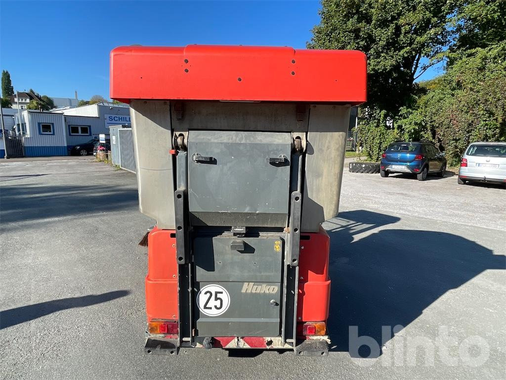 Balayeuse de voirie HAKO Citymaster 1200: photos 9