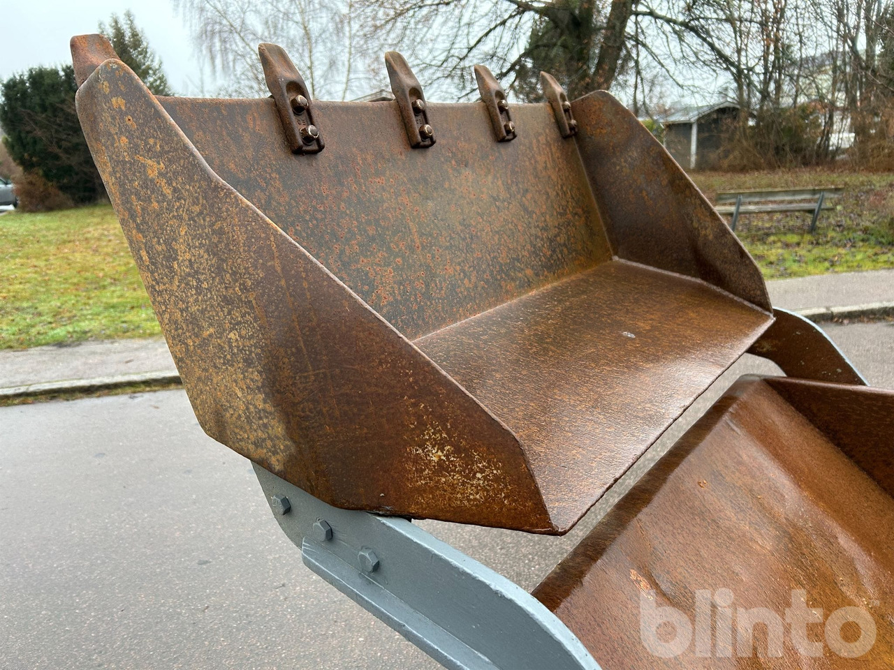 Tombereau sur chenilles Hinowa: photos 7