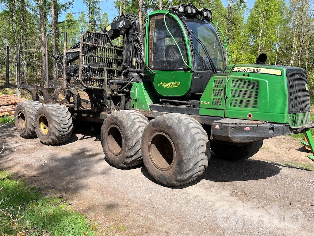 JOHN DEERE 1110E - Porteur: photos 5 JOHN DEERE 1110E - Porteur: photos 5