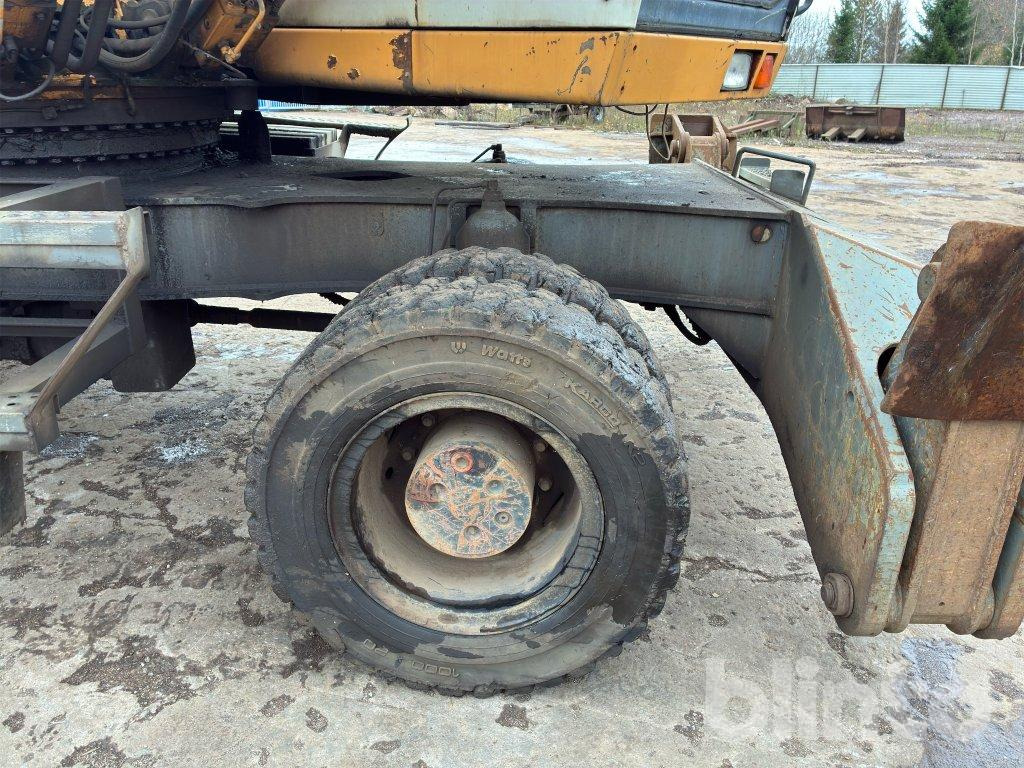 Pelle sur pneus Liebherr A 924: photos 29