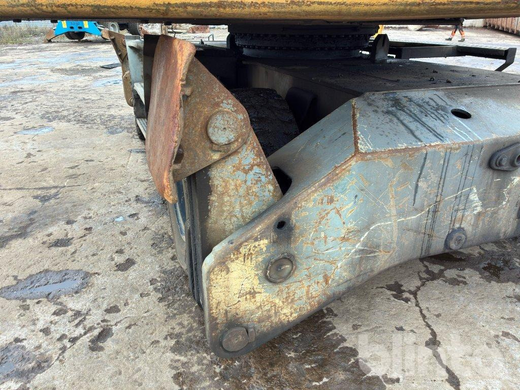 Pelle sur pneus Liebherr A 924: photos 44