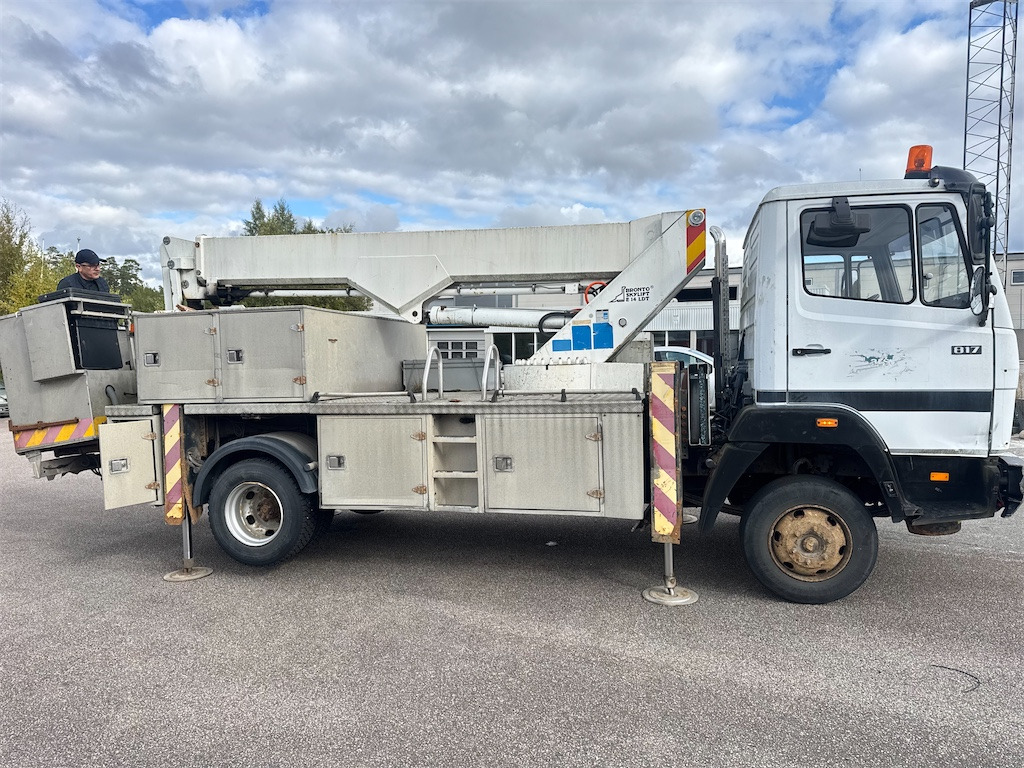 MERCEDES BENZ 817 - Camion avec nacelle: photos 4 MERCEDES BENZ 817 - Camion avec nacelle: photos 4