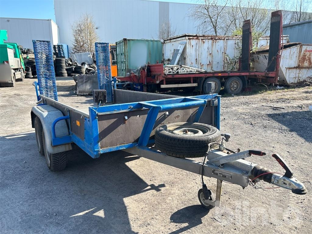 MTH Ehlers B02 2000kg (1997) - Remorque porte-engin surbaissée: photos 2 MTH Ehlers B02 2000kg (1997) - Remorque porte-engin surbaissée: photos 2