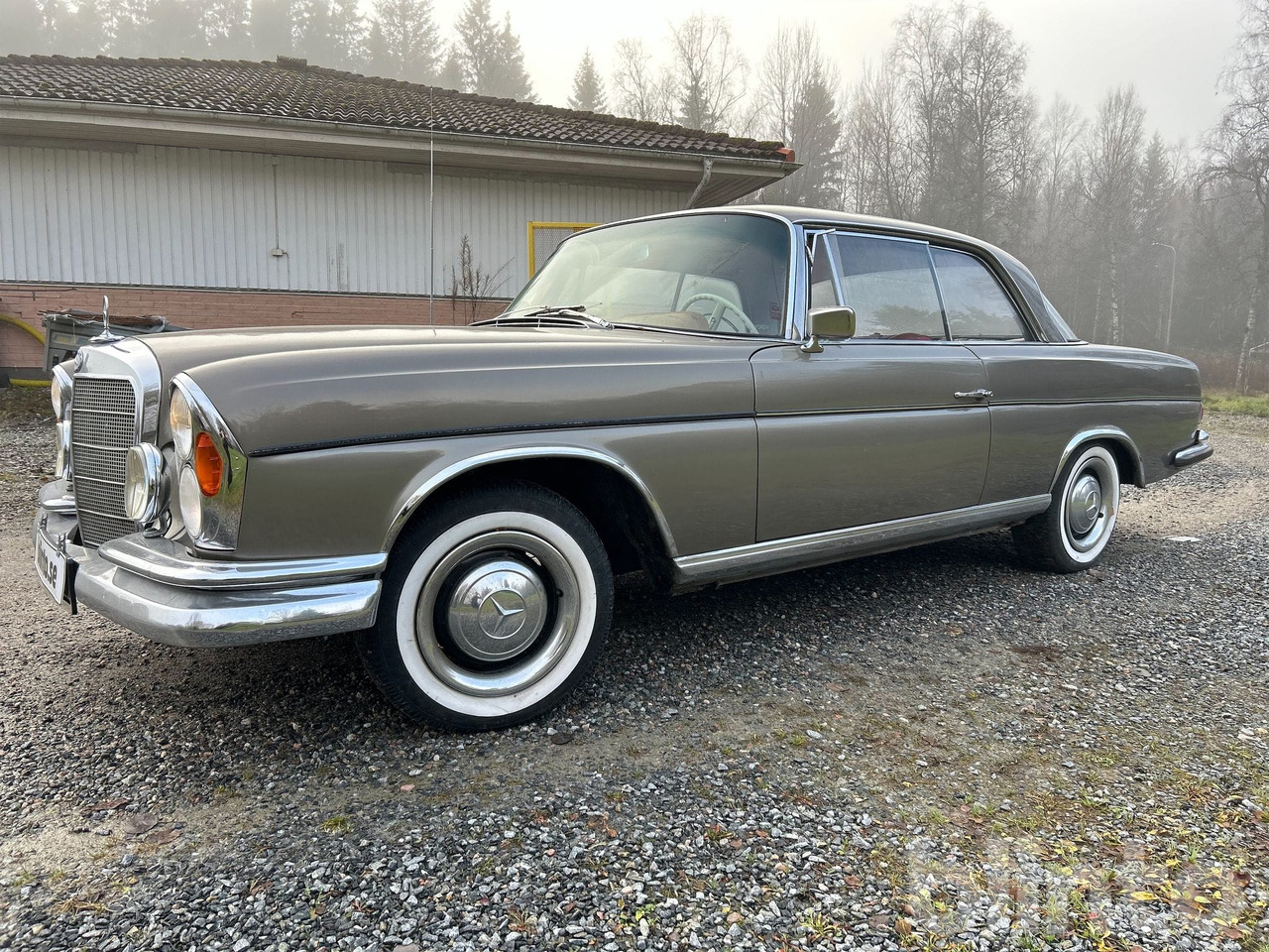 Mercedes Benz 220 SE B C - Voiture: photos 1 Mercedes Benz 220 SE B C - Voiture: photos 1