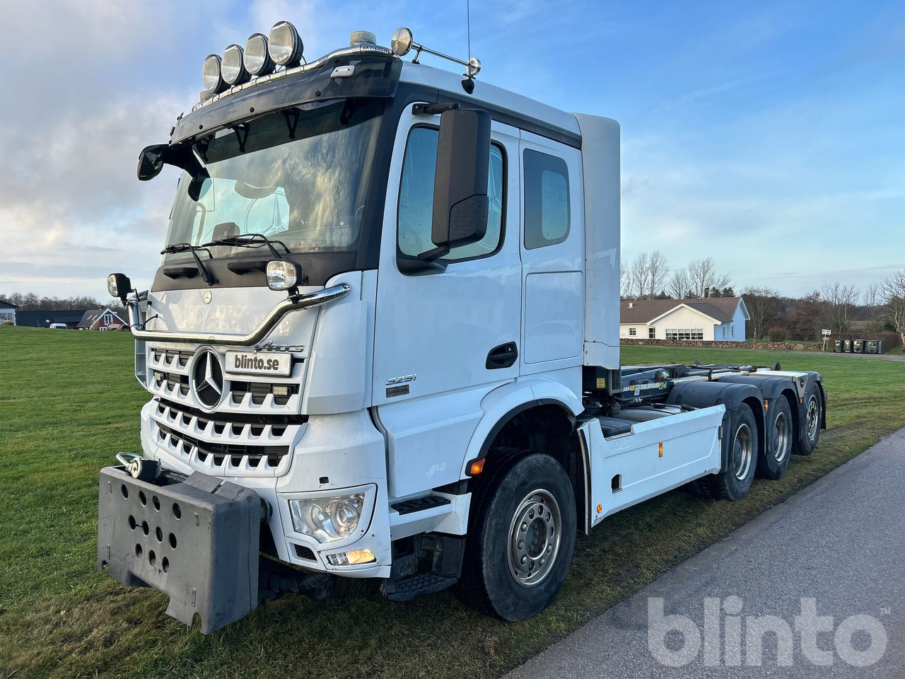 Mercedes-Benz Arocs 3251LK 8x4 - JOAB L24 - Camion ampliroll: photos 1 Mercedes-Benz Arocs 3251LK 8x4 - JOAB L24 - Camion ampliroll: photos 1