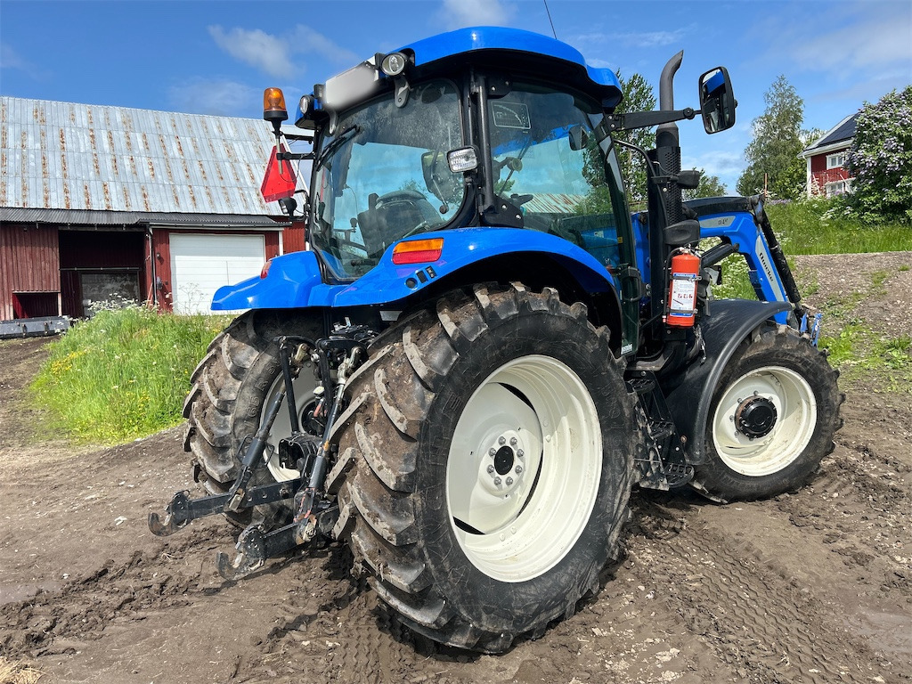 NEW HOLLAND TS 100A 4WD - Tracteur agricole: photos 5 NEW HOLLAND TS 100A 4WD - Tracteur agricole: photos 5