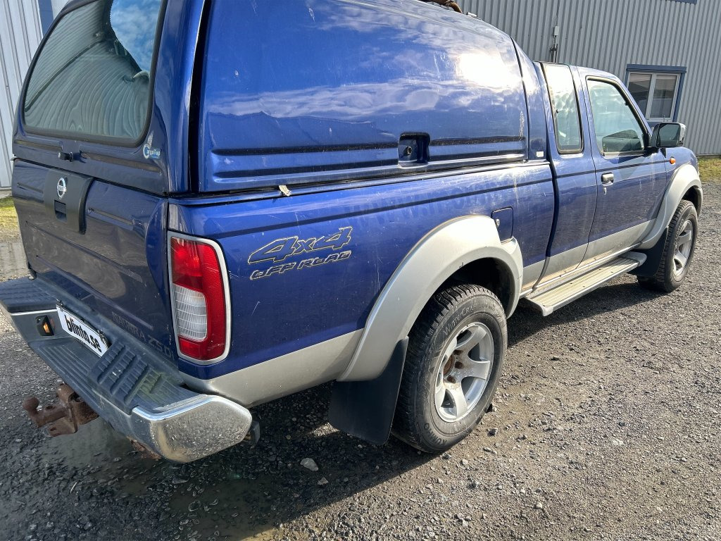 NISSAN KING CAB NAVARA - Pick-up: photos 4 NISSAN KING CAB NAVARA - Pick-up: photos 4